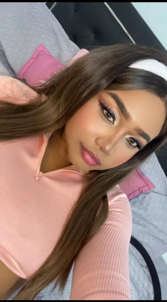 XXX Porn Photo of Nude adharamirron 3