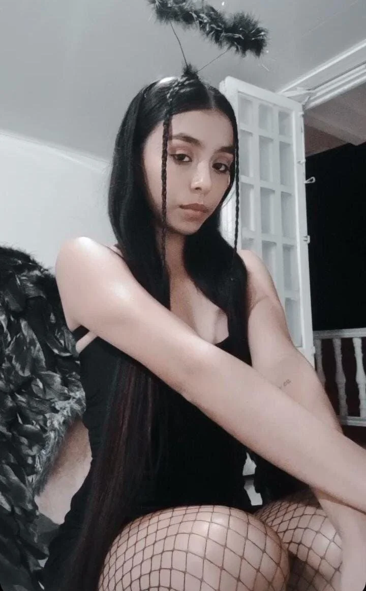 XXX Porn Photo of Nude lanna_brunette 1