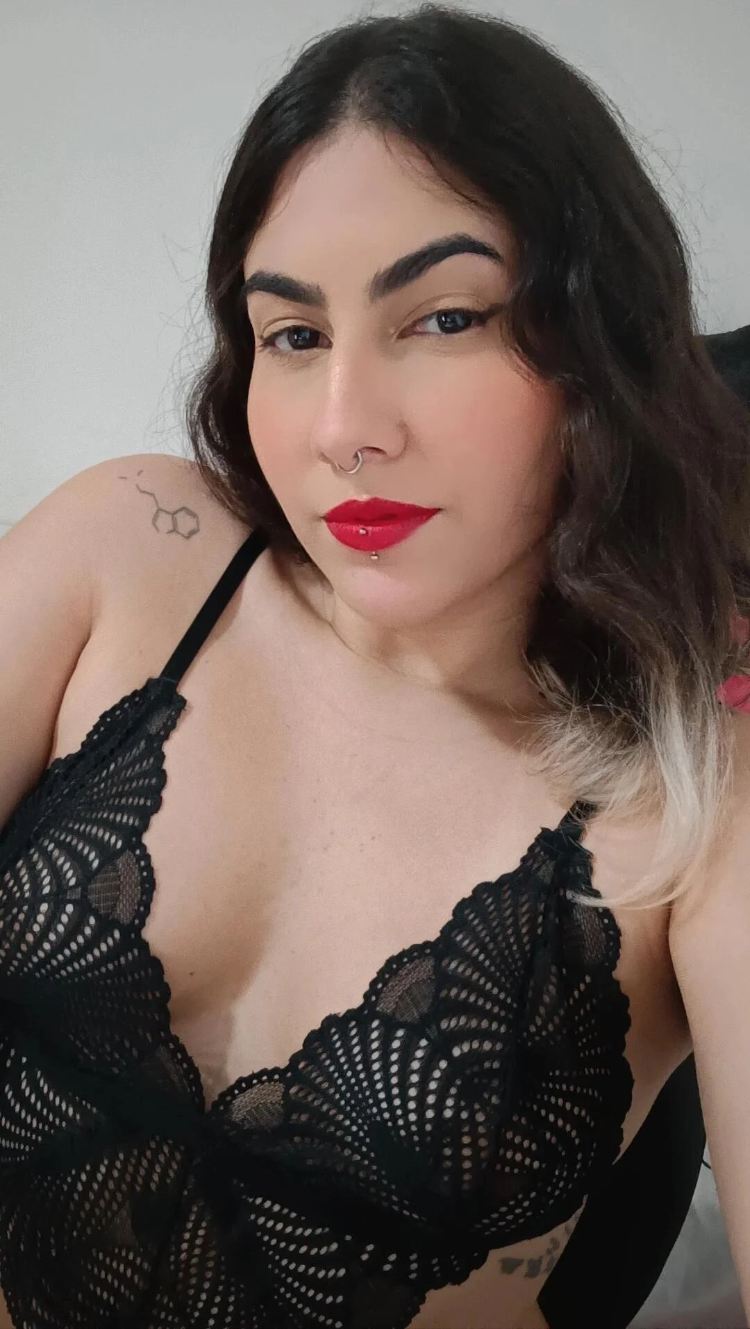 XXX Porn Photo of Nude ApenasLys 2
