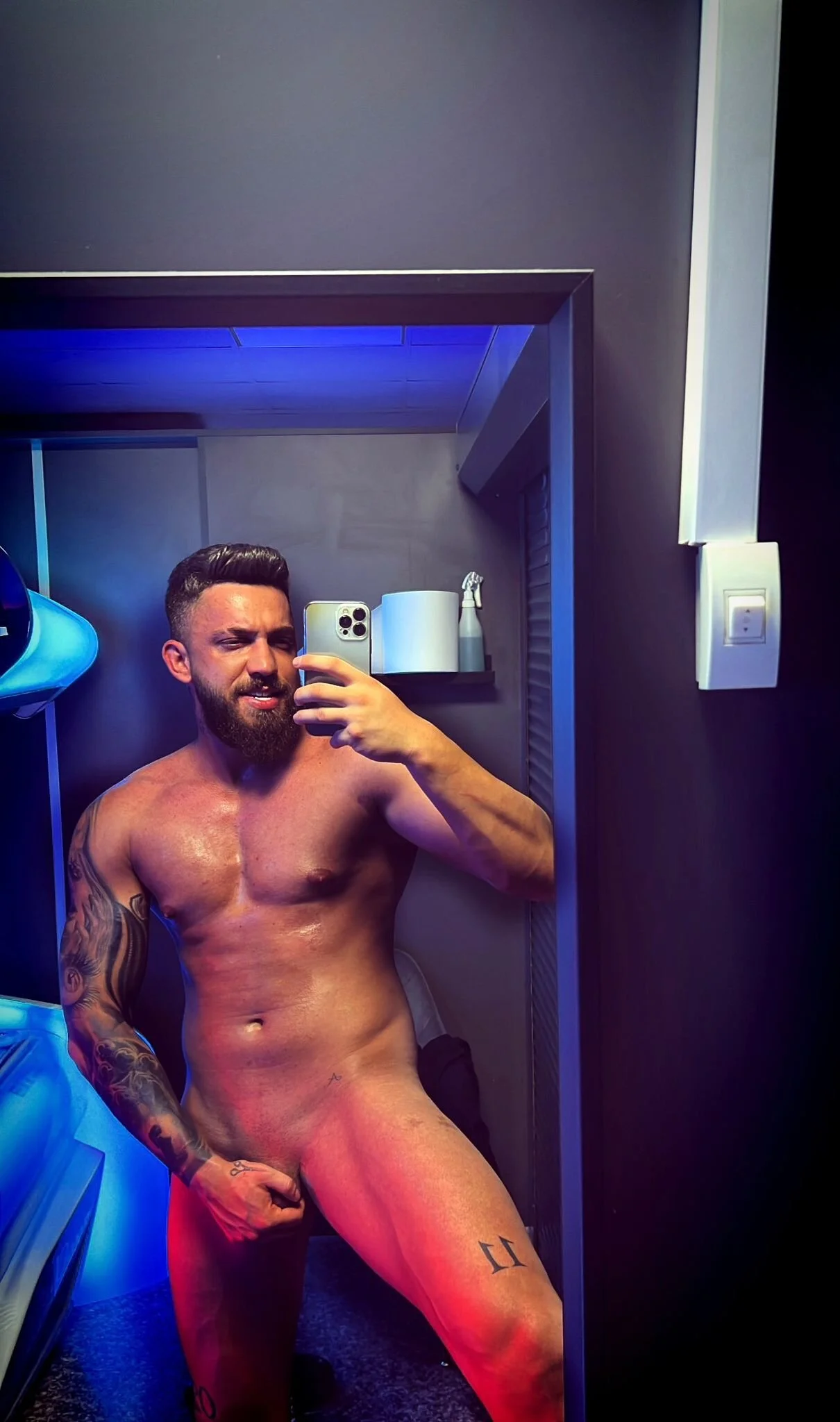 XXX Porn Photo of Nude LustyMike_ 4