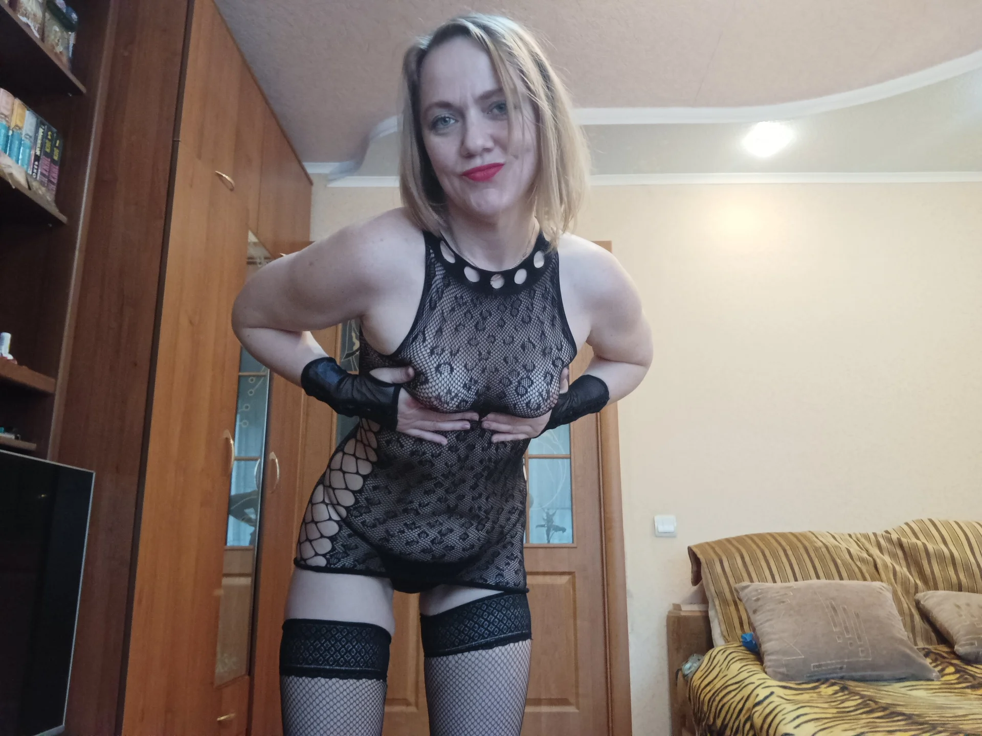 XXX Porn Photo of Nude YourQueenX 26
