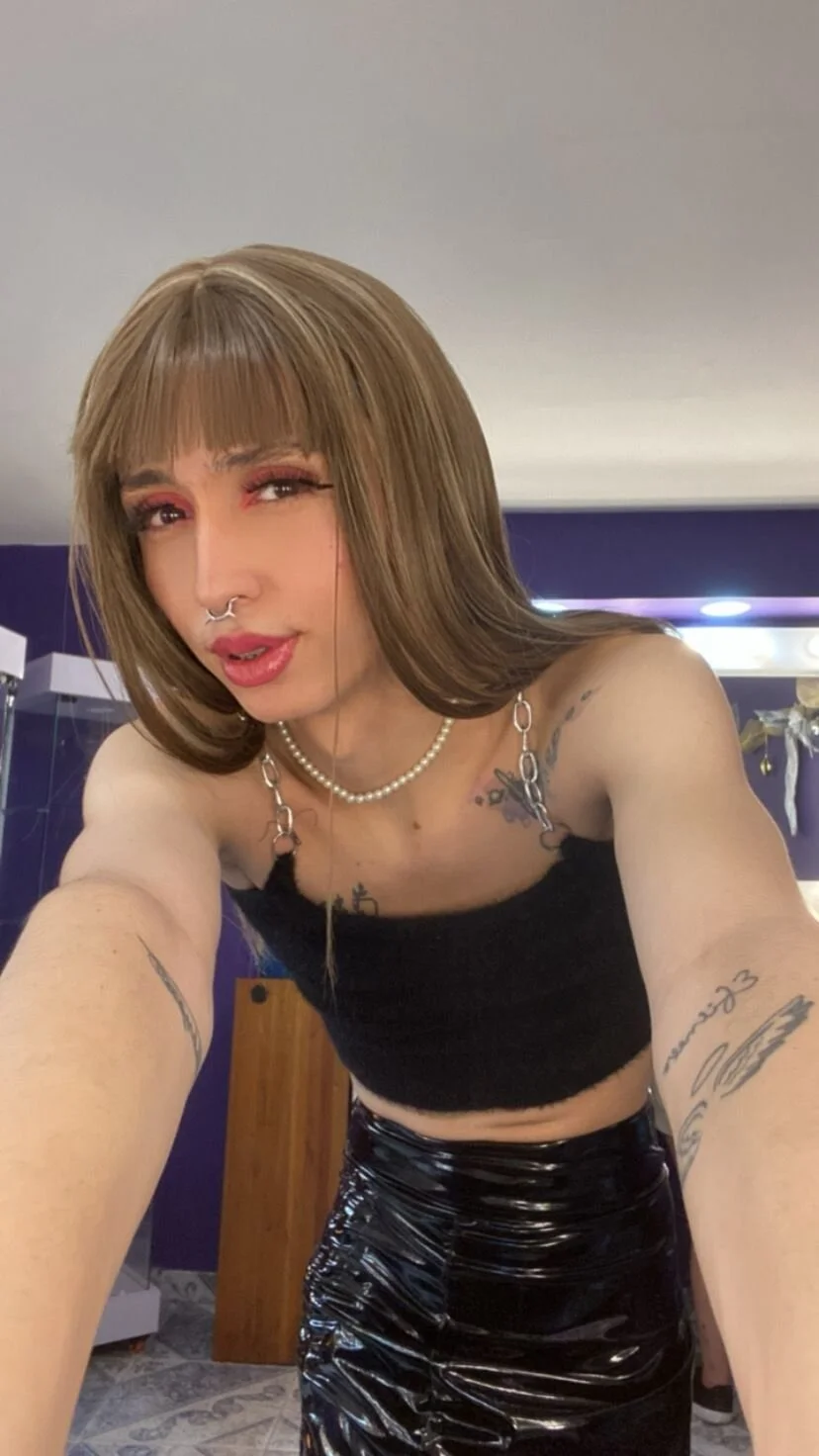 XXX Porn Photo of Nude Aniie_Doll 4