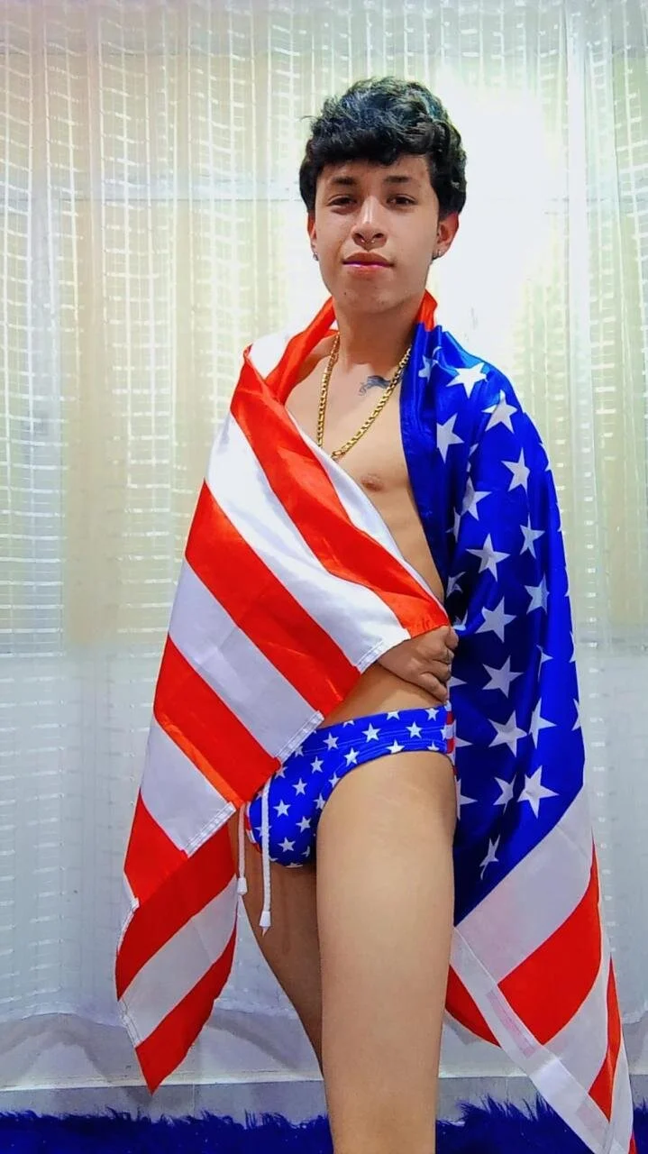 XXX Porn Photo of Nude Axel__Evans 8