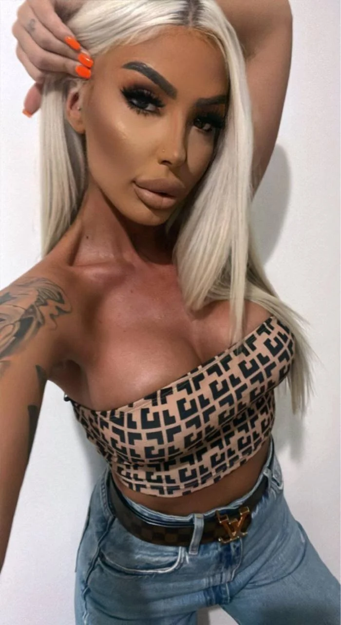 XXX Porn Photo of Nude RaquelleVon 39