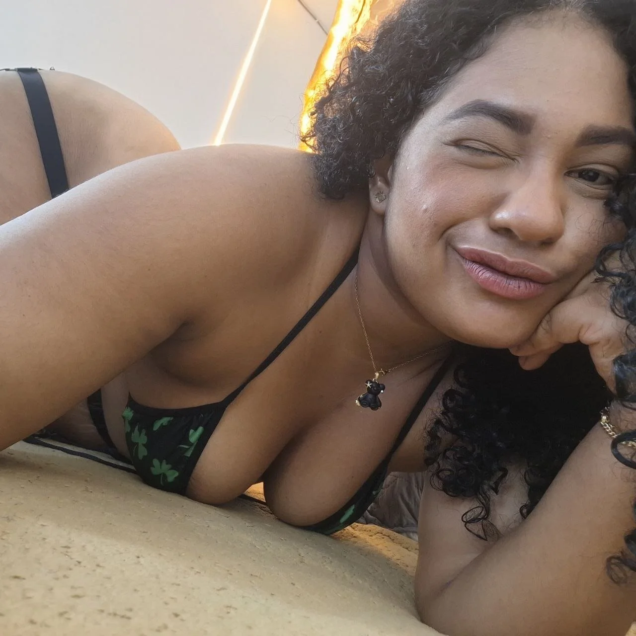 XXX Porn Photo of Nude Annie-Wolf 2