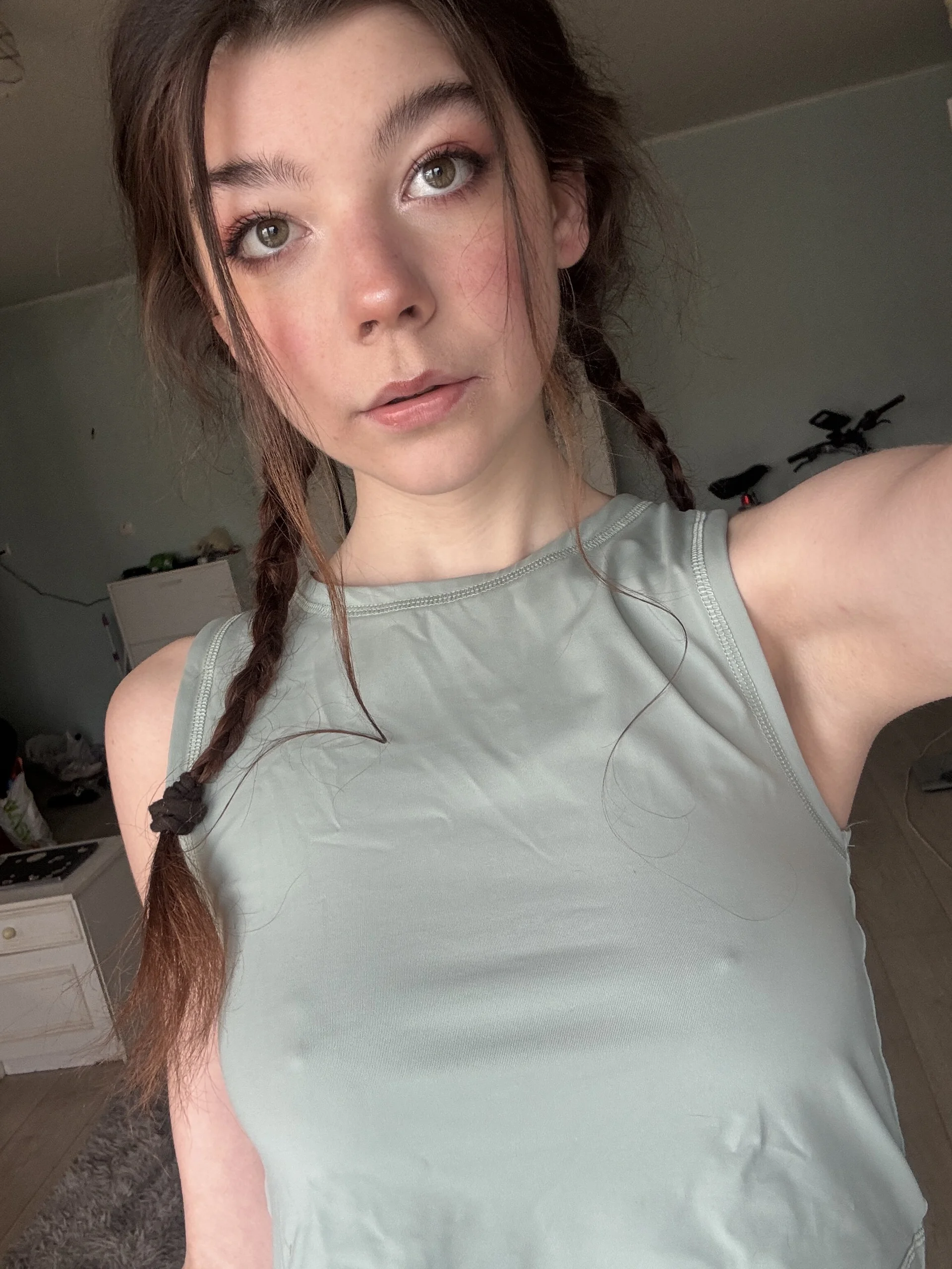 XXX Porn Photo of Nude Your_Little_Sophie 2