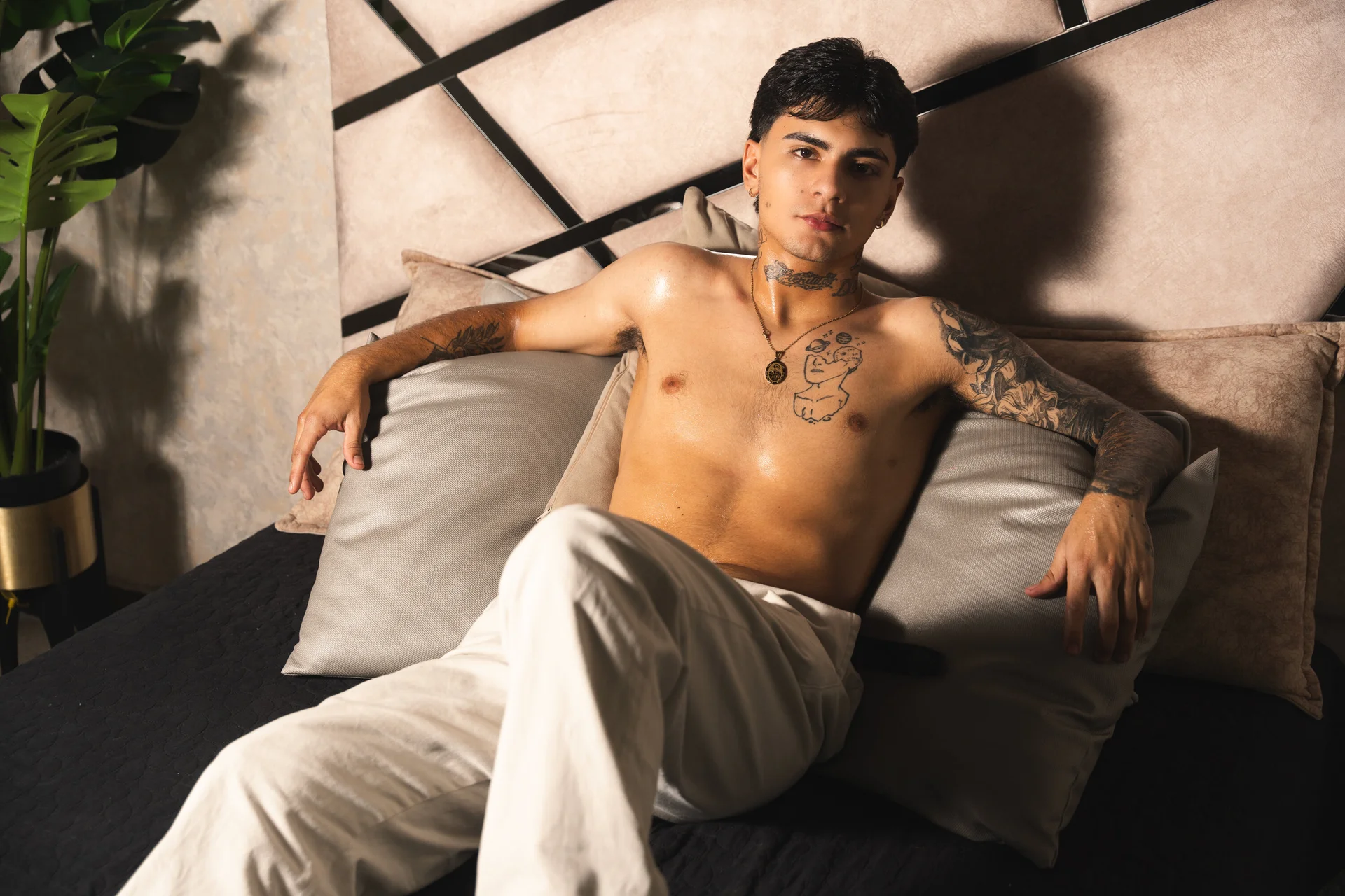XXX Porn Photo of Nude JamesDeker 10