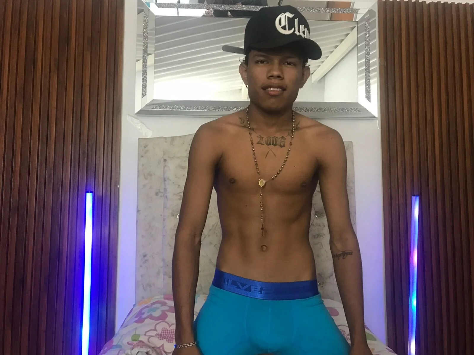 XXX Porn Photo of Nude juan_mhata 9