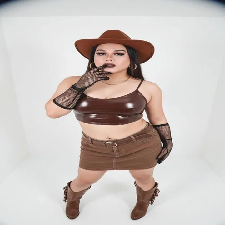 XXX Porn Photo of Nude xHugeHarleySelfsuckerx 9