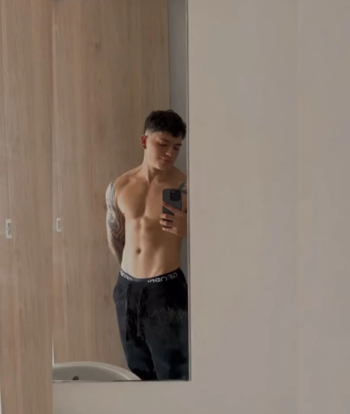 AlanRose01