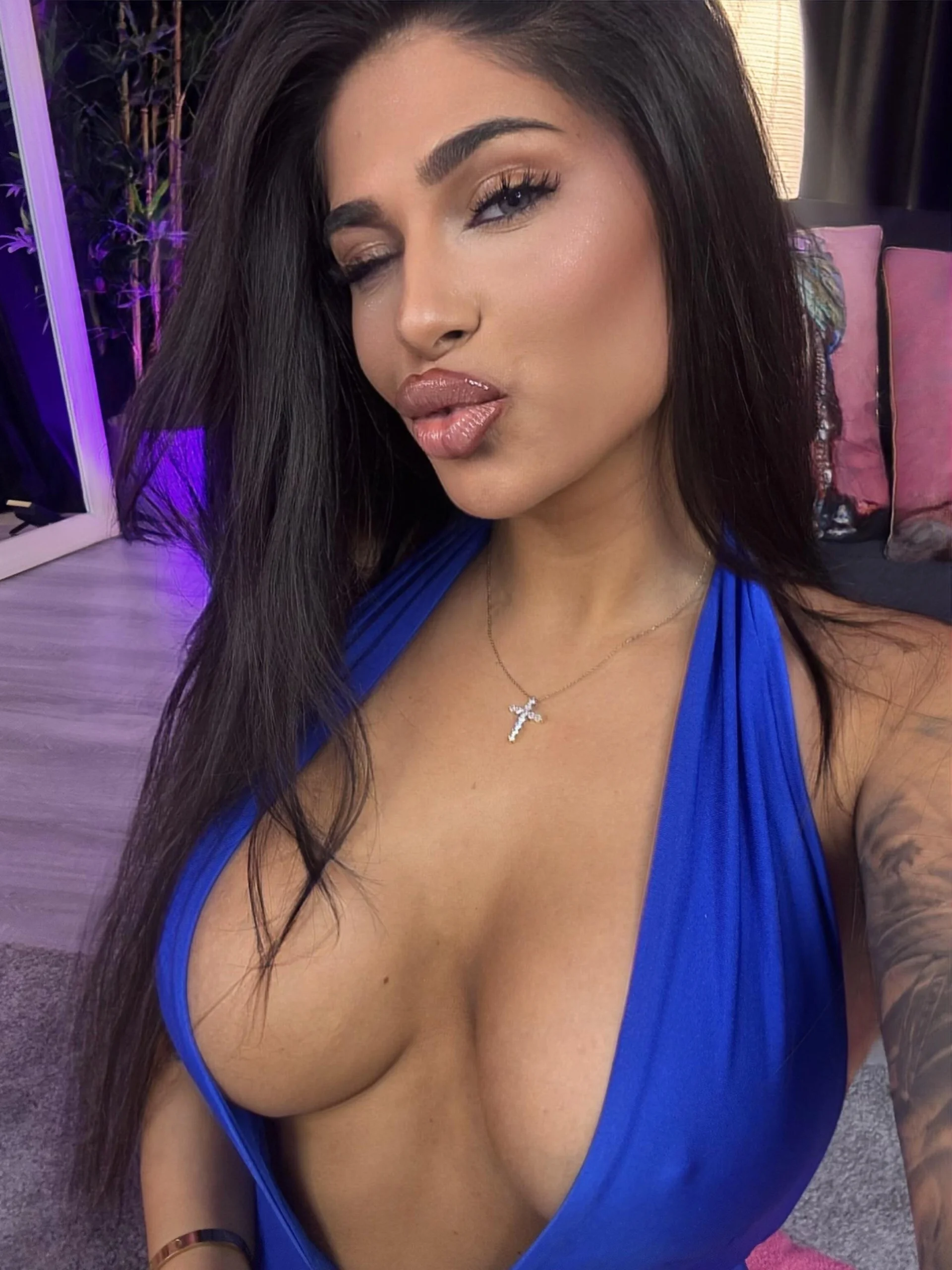 XXX Porn Photo of Nude babybluesin 19