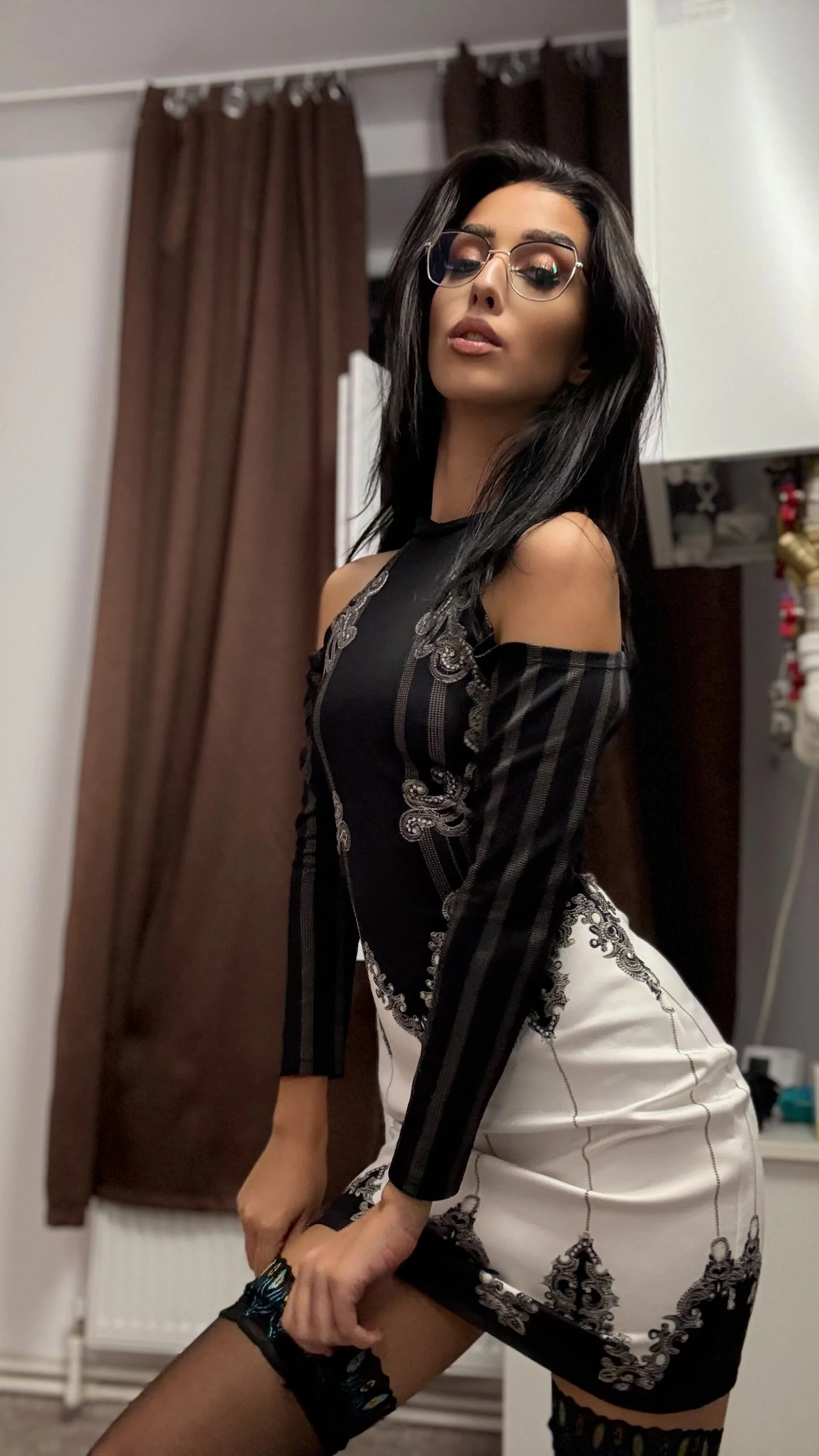 XXX Porn Photo of Nude AishaHummer 4