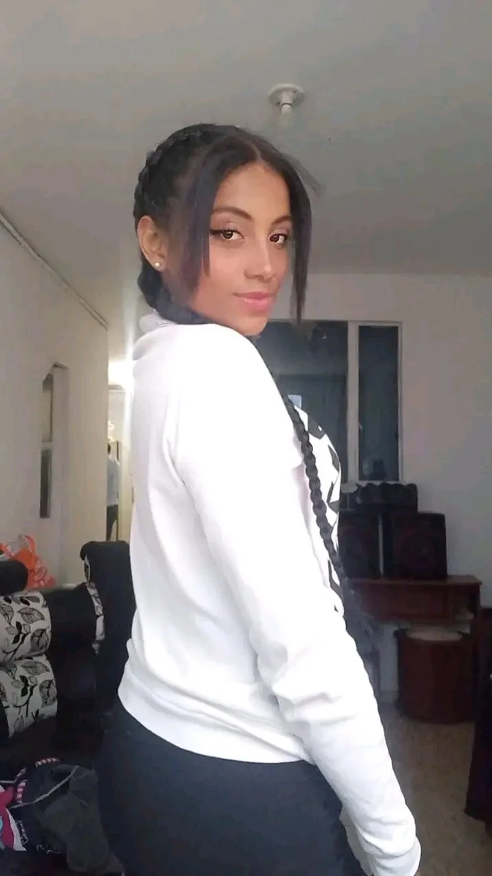 XXX Porn Photo of Nude KattyBerryX 7