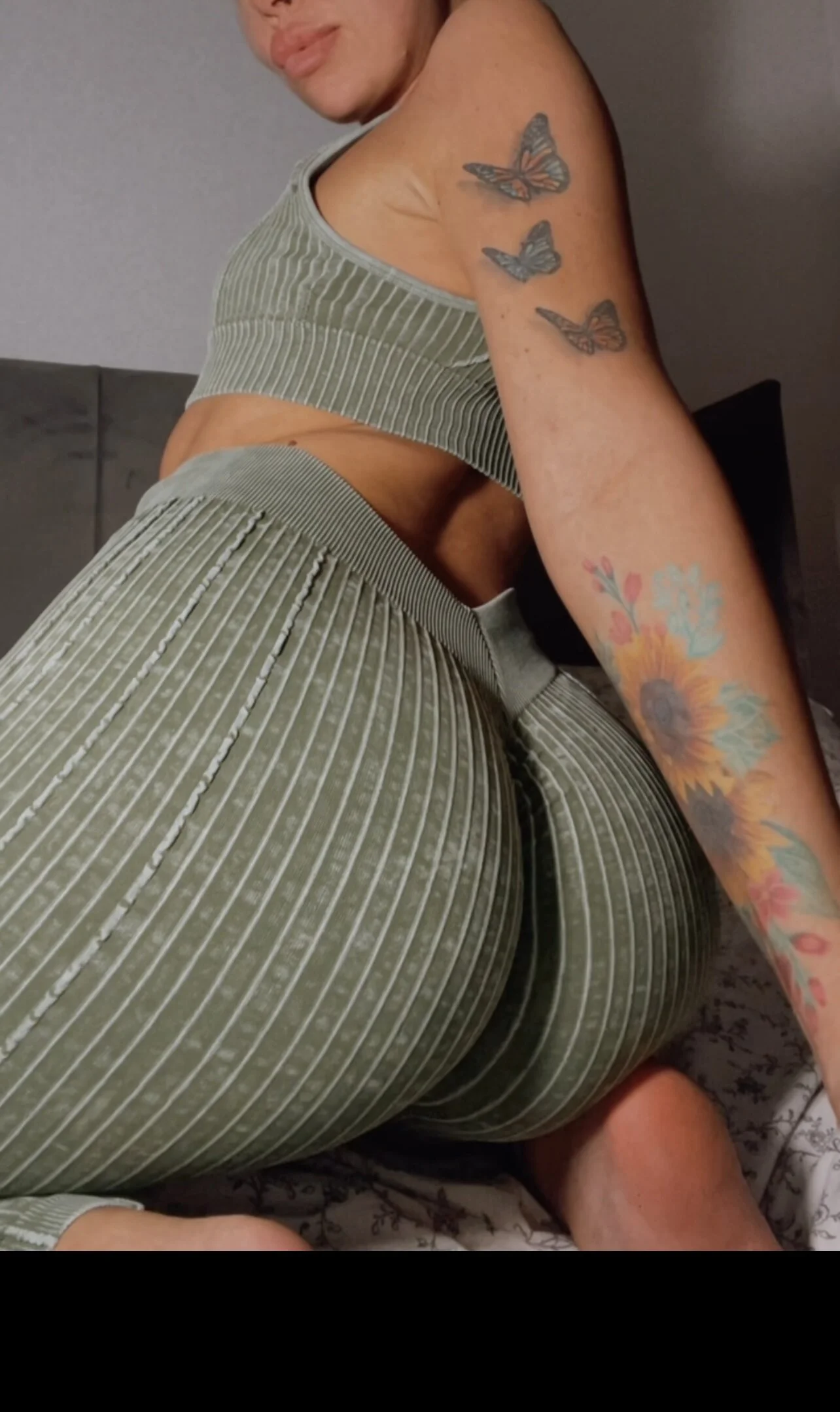 XXX Porn Photo of Nude Naughty_Miss_ChloeUK 1