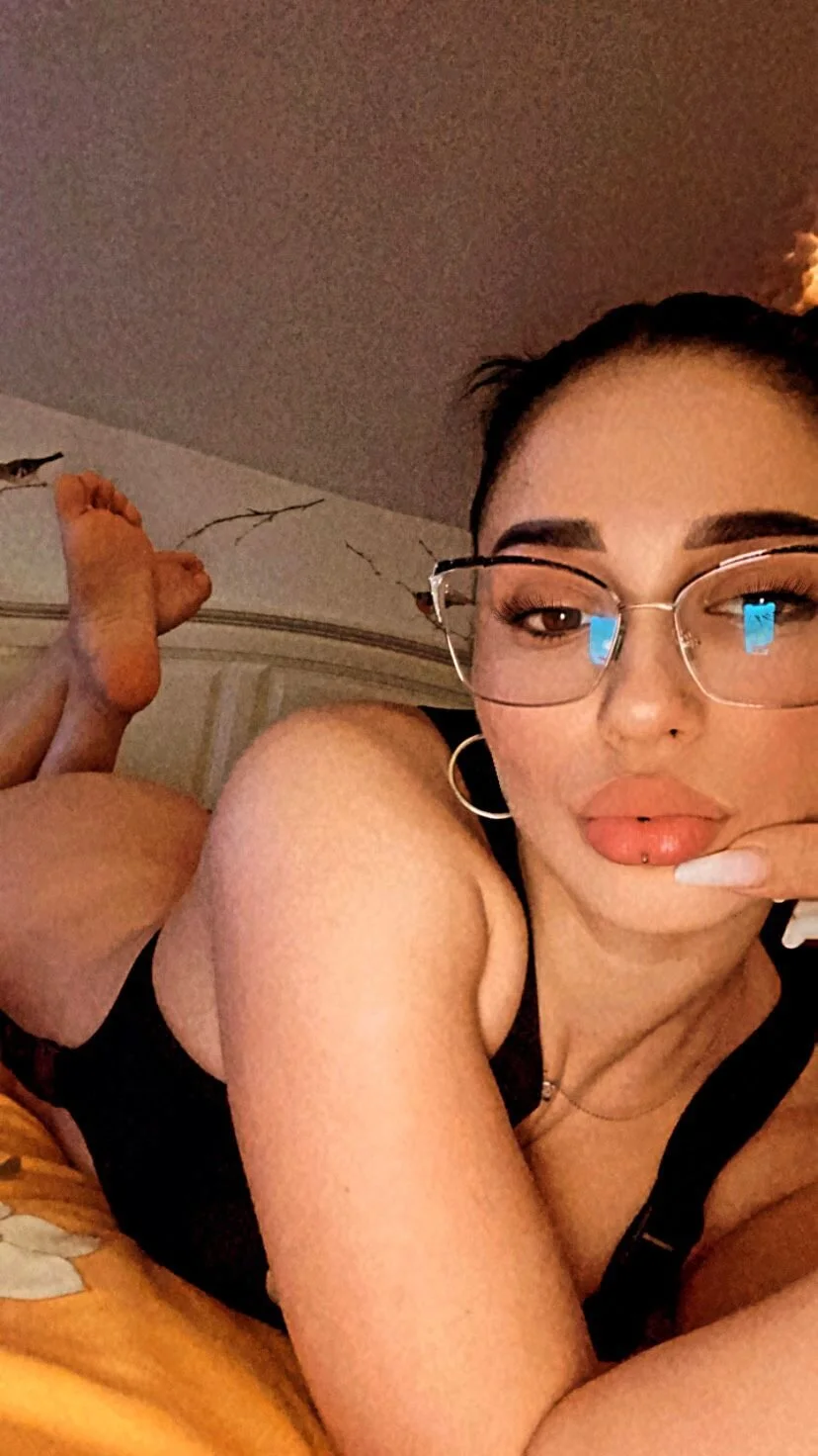 XXX Porn Photo of Nude SelenaBee 4