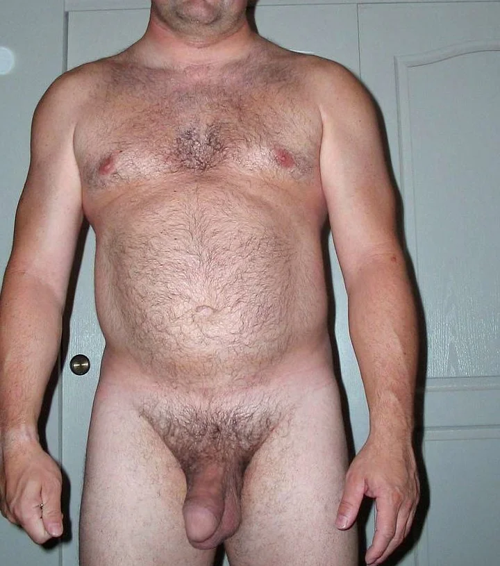 XXX Porn Photo of Nude OfficeDad 2