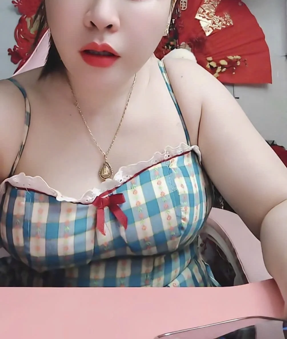XXX Porn Photo of Nude dis_princess 2
