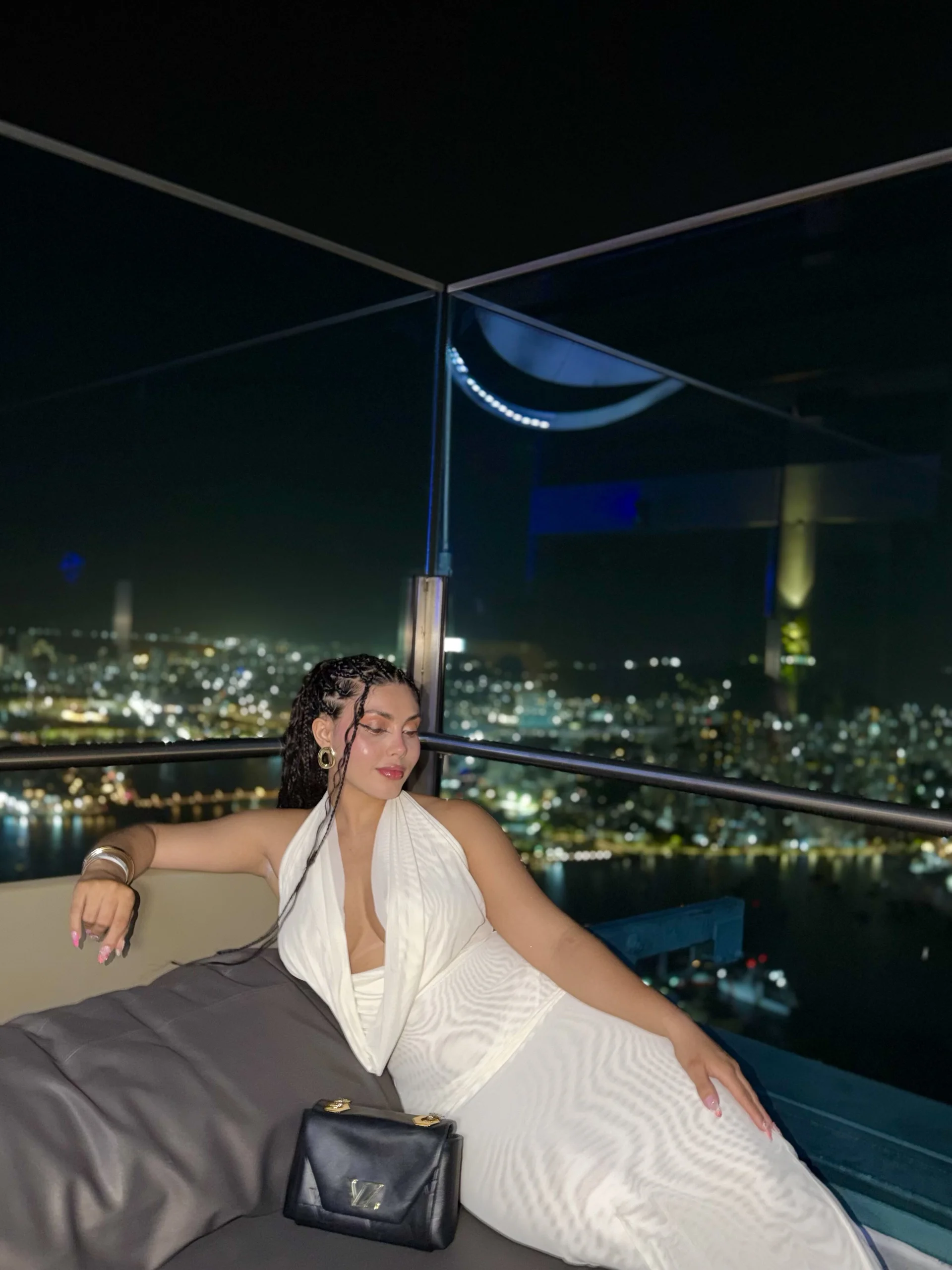 XXX Porn Photo of Nude zui_lu 222