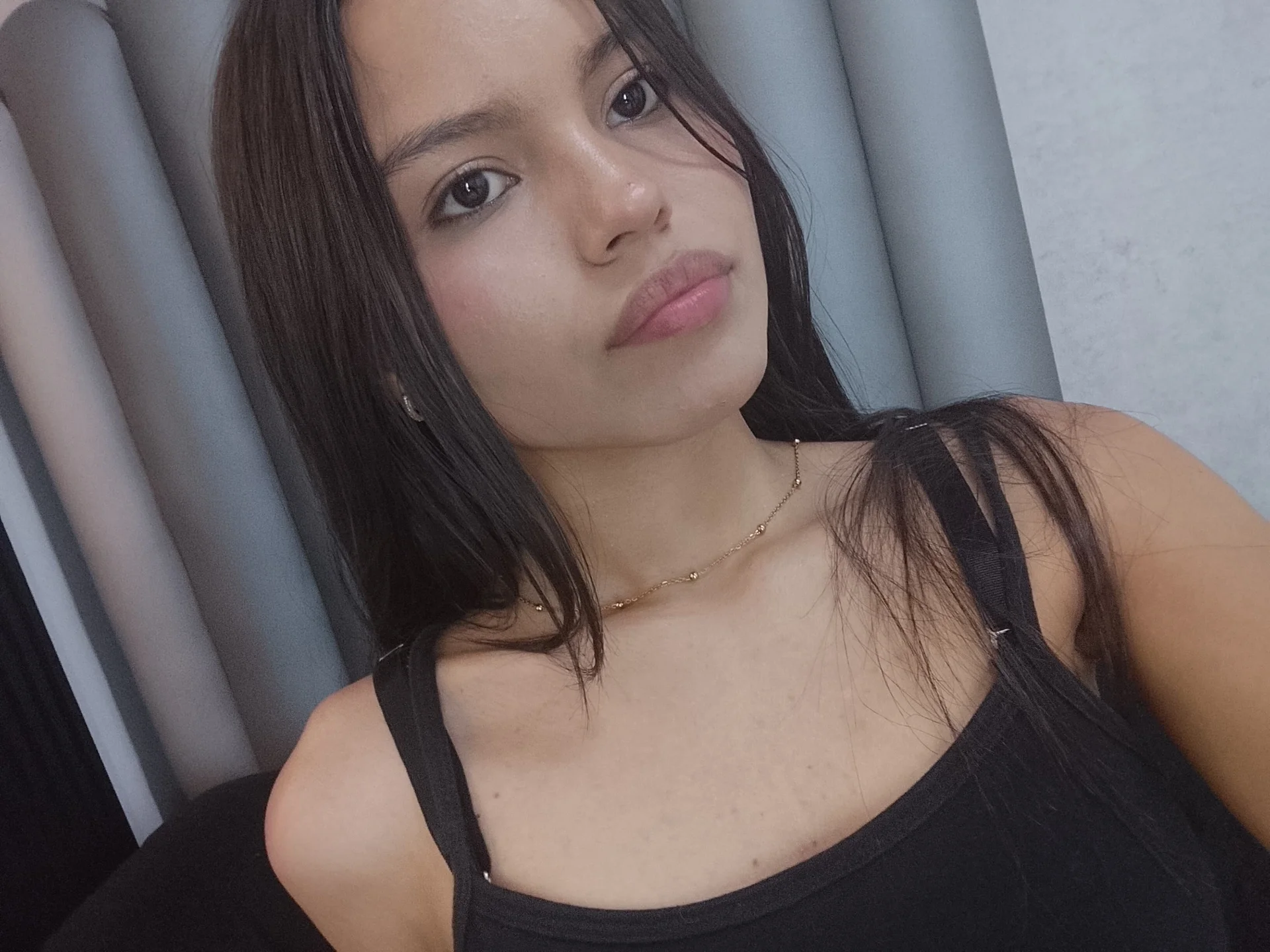XXX Porn Photo of Nude Coraline_grey 1