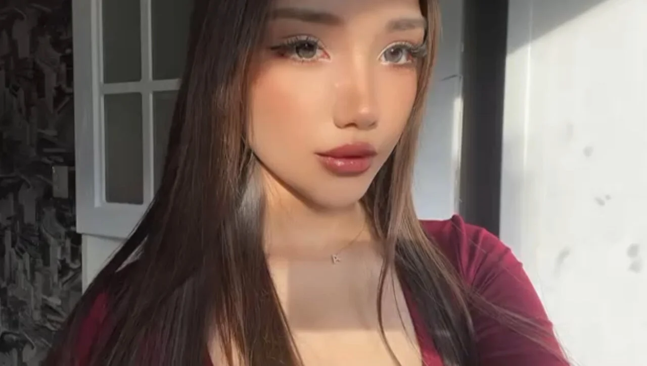 XXX Porn Photo of Nude RefereedHobble 13