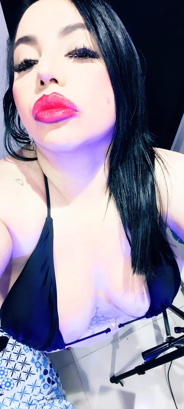 XXX Porn Photo of Nude Nahomi_rosse 14