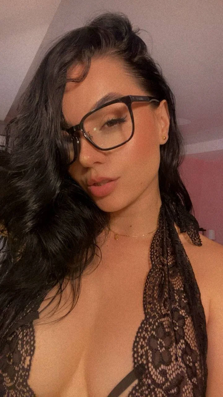 XXX Porn Photo of Nude emmy_danielss 9