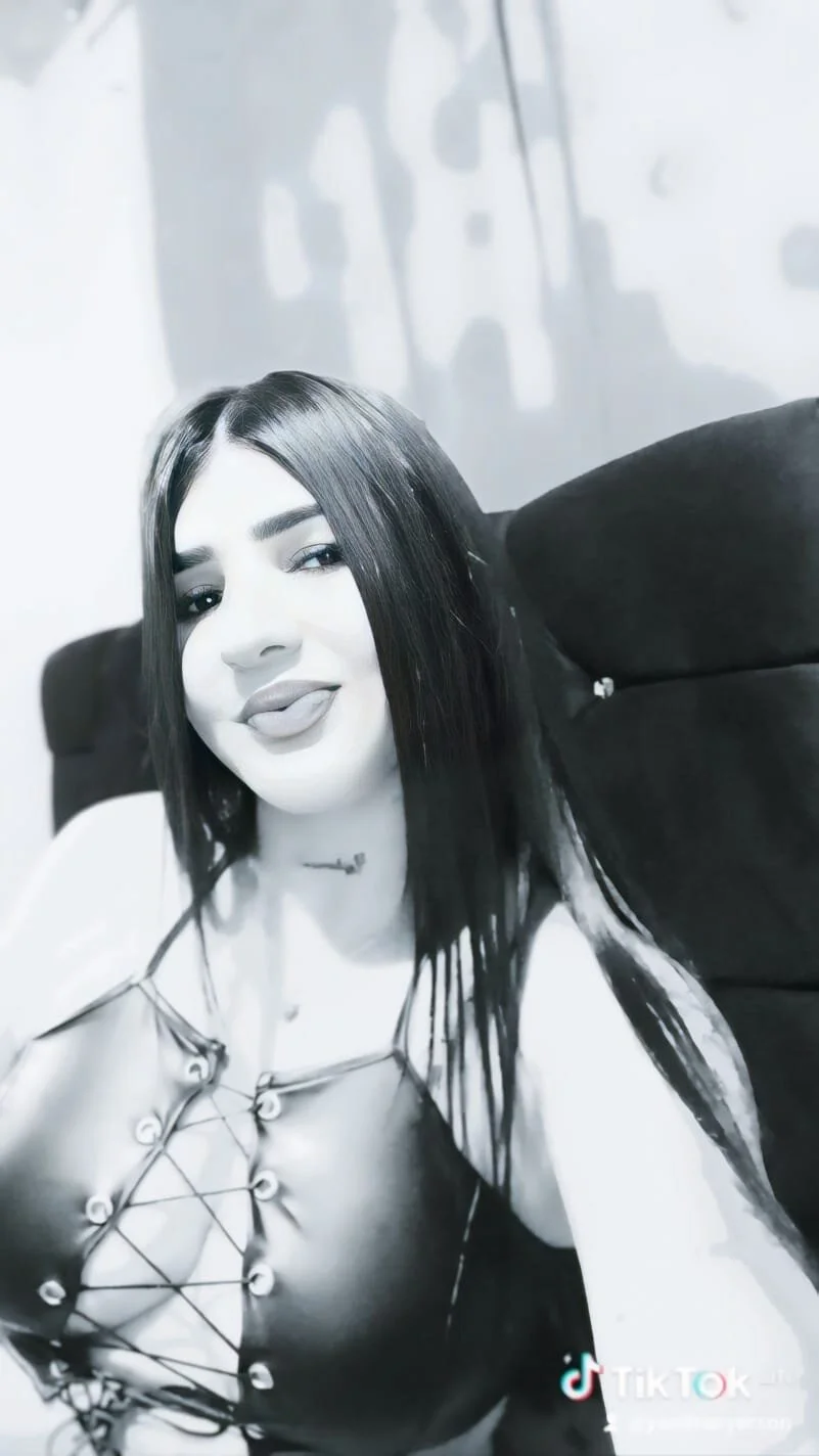 XXX Porn Photo of Nude YesicaLuxxx01 2