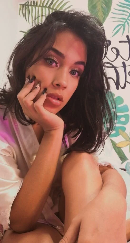 XXX Porn Photo of Nude WHAAATTTTTTTTTT 7
