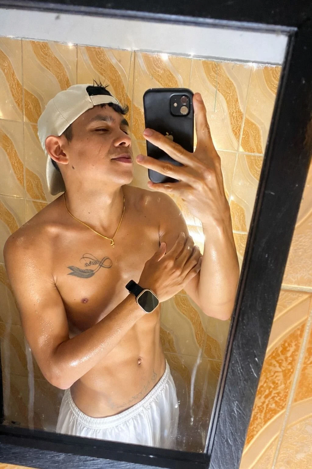XXX Porn Photo of Nude KingAdrian_ 4