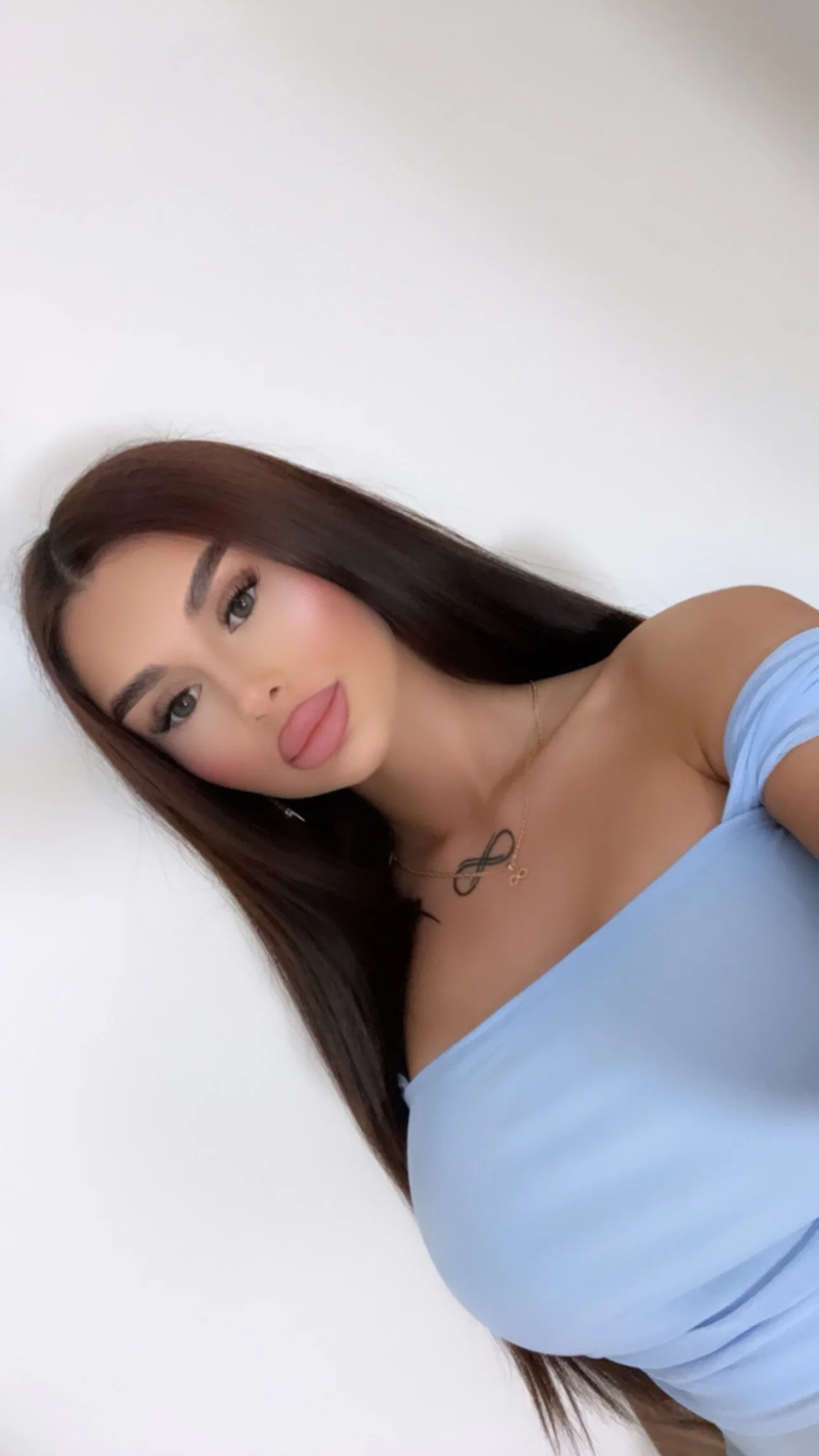 XXX Porn Photo of Nude Emily__Hudsson 3