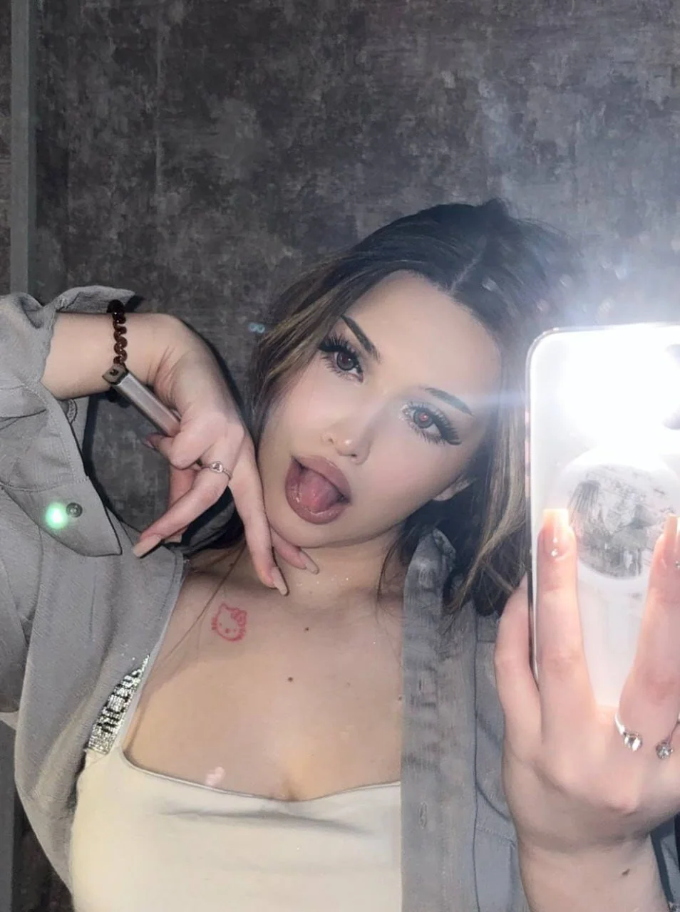 XXX Porn Photo of Nude PokeyGripes 4