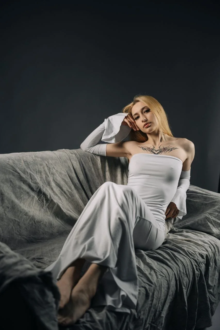 XXX Porn Photo of Nude Emma_Willson 18