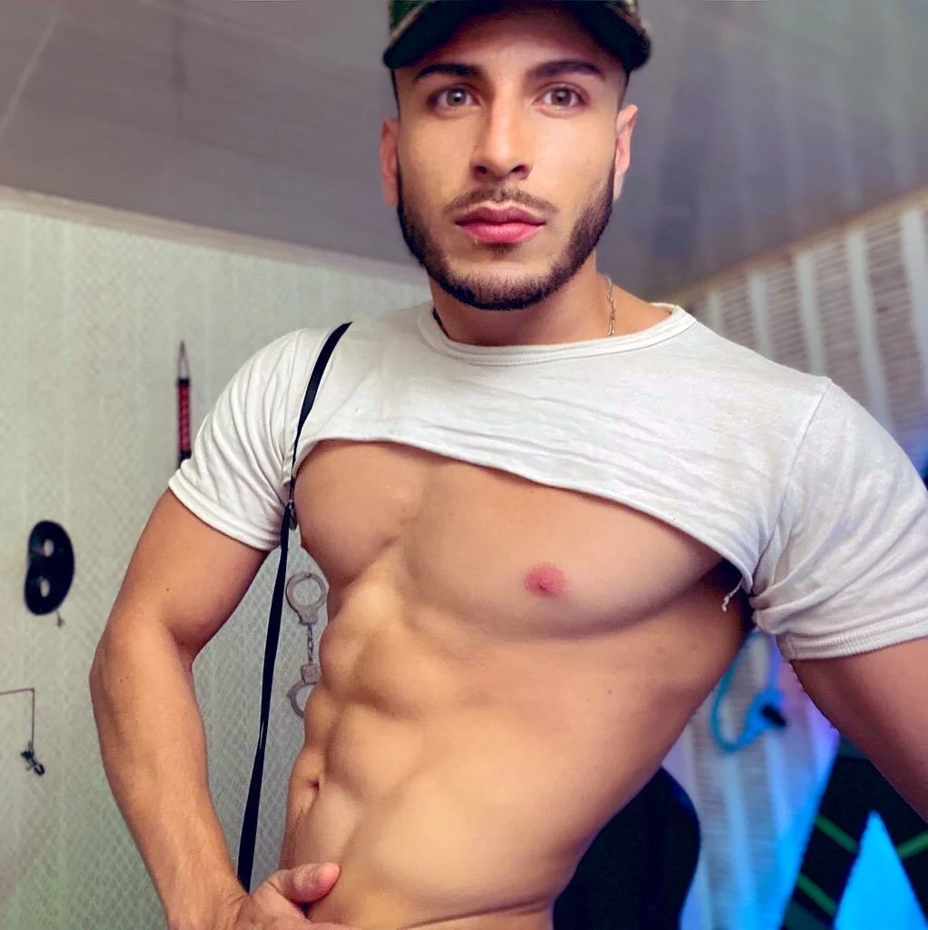 XXX Porn Photo of Nude bayronfit 6