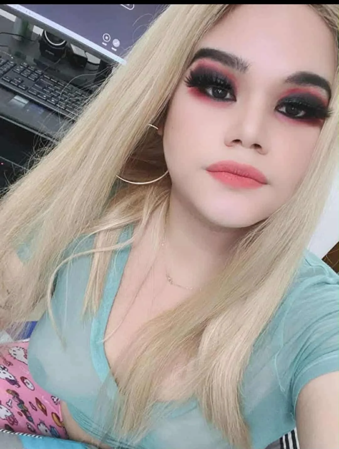 XXX Porn Photo of Nude xHugeHarleySelfsuckerx 4