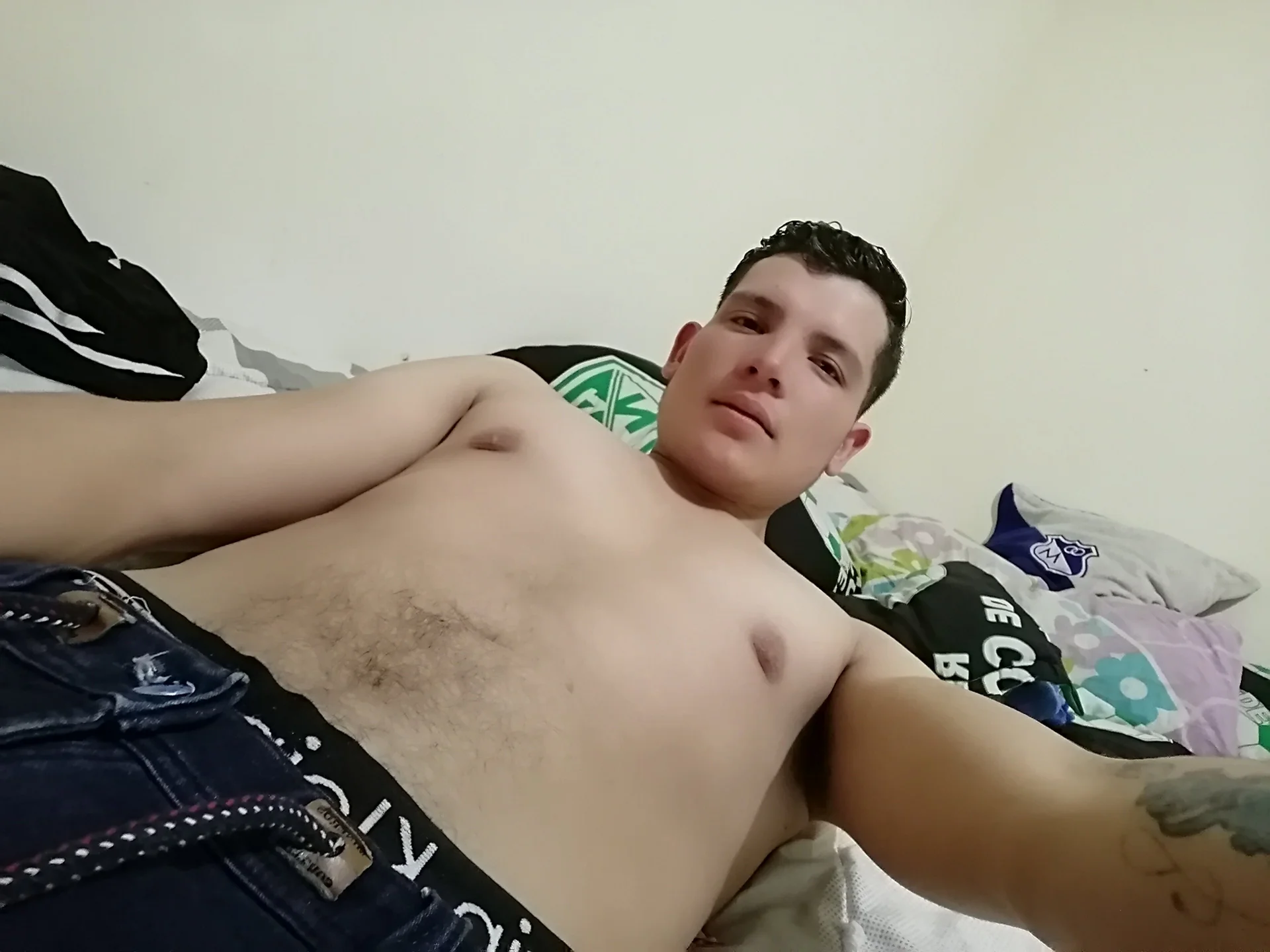 XXX Porn Photo of Nude car9807 4