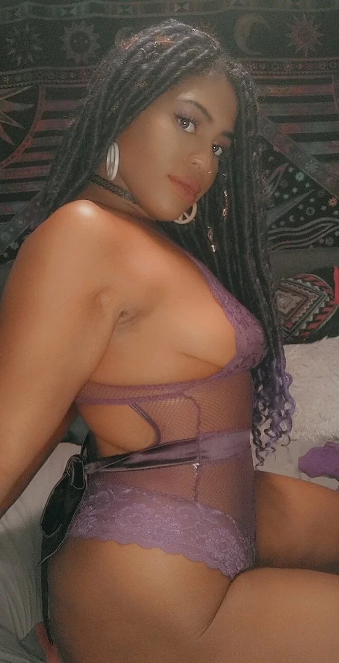 XXX Porn Photo of Nude AmazonianMistress 75