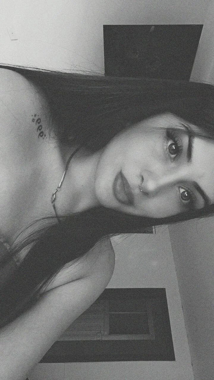 XXX Porn Photo of Nude Mile_Evanns 6