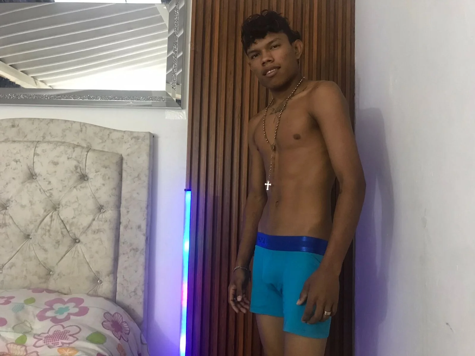 XXX Porn Photo of Nude juan_mhata 8