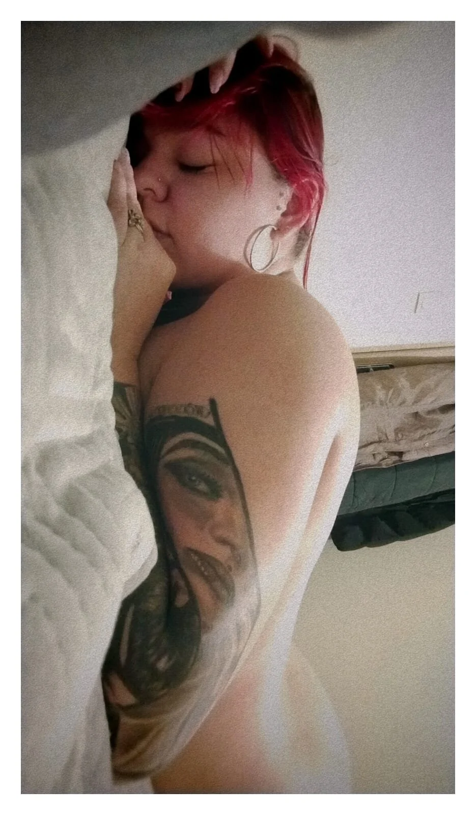 XXX Porn Photo of Nude genesis_jrt 6