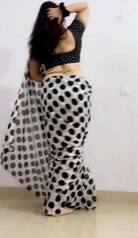 XXX Porn Photo of Nude NaughtyyZara 4