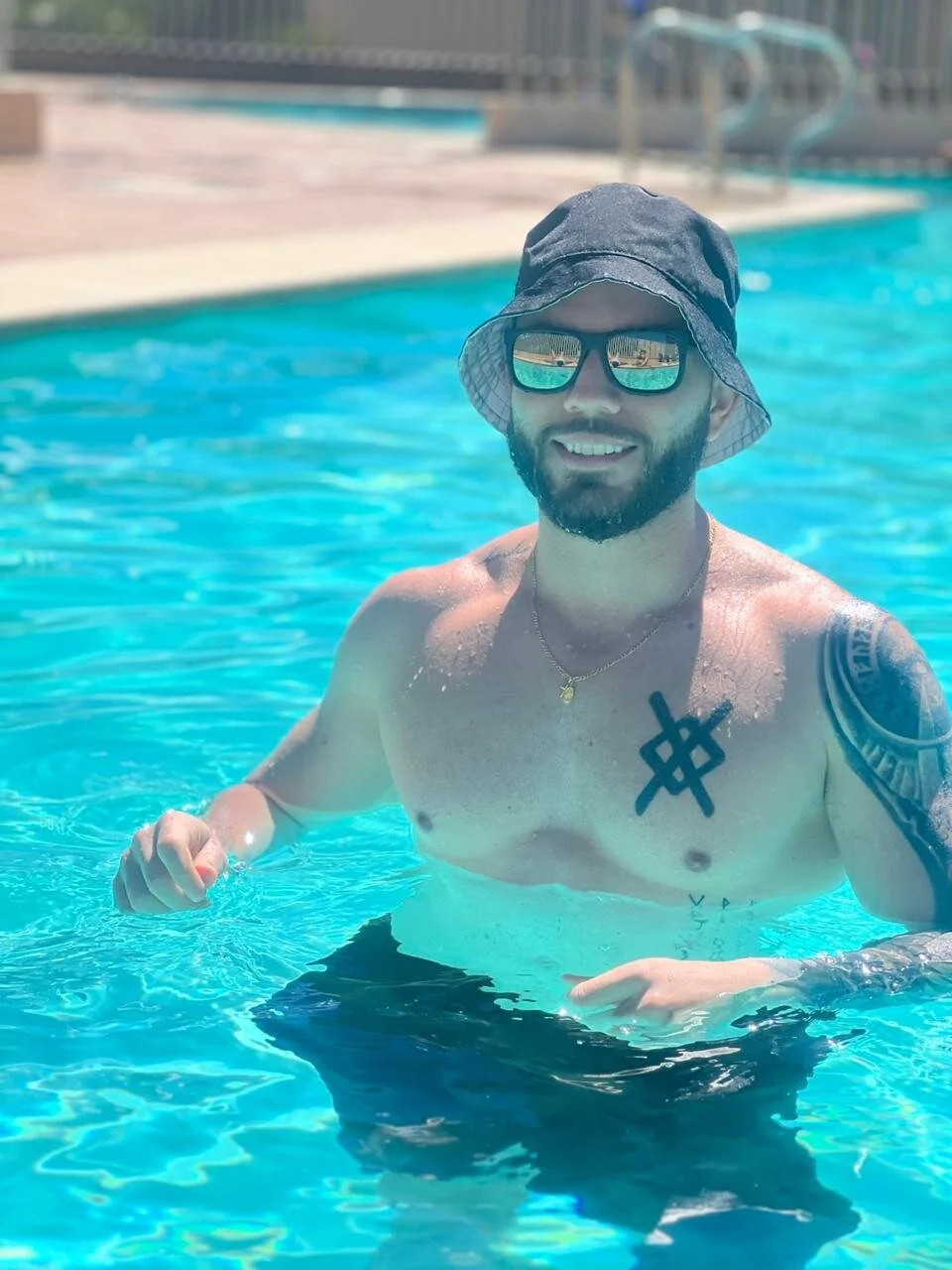 XXX Porn Photo of Nude Isaac_Carter 10