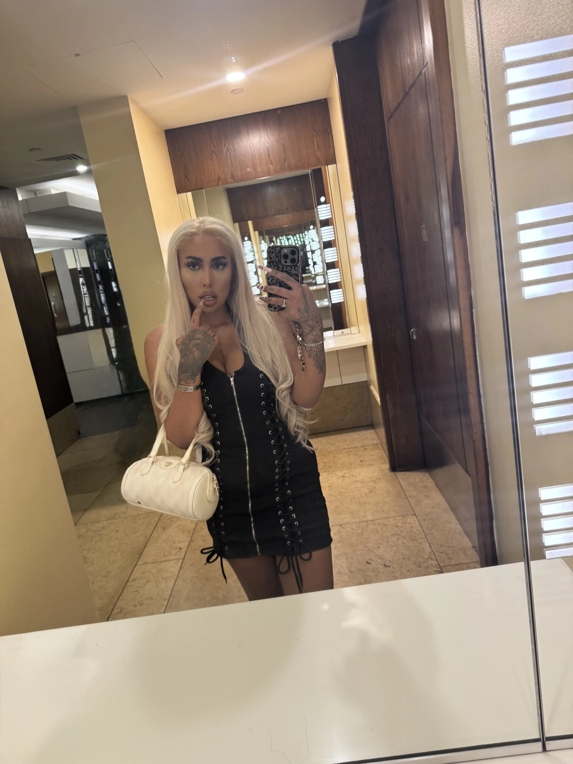 XXX Porn Photo of Nude zara_bellexx 21