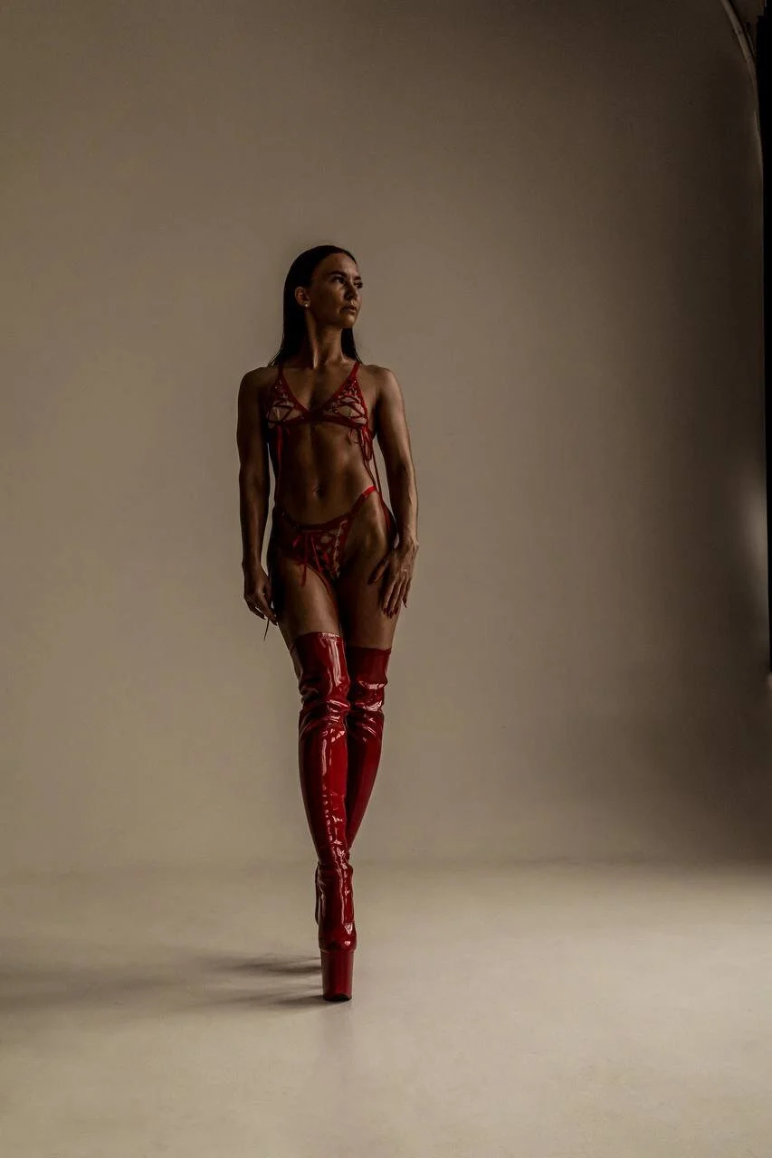 XXX Porn Photo of Nude Loona_Dancer 7
