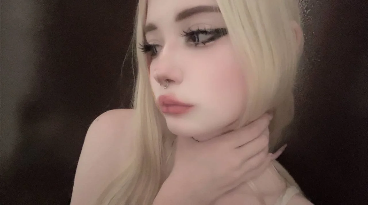XXX Porn Photo of Nude Kiralovessto 1