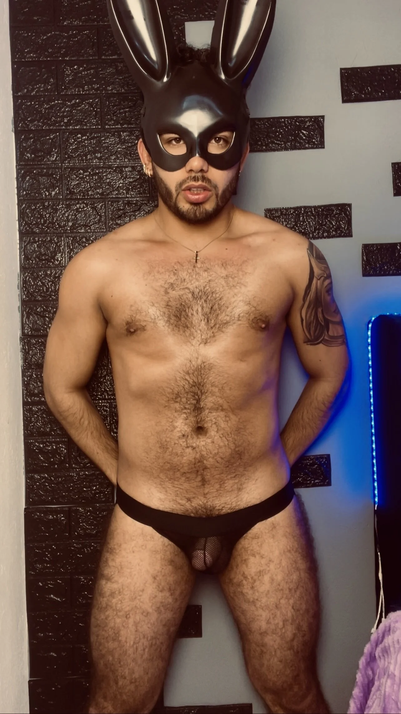 XXX Porn Photo of Nude adamhairy 80