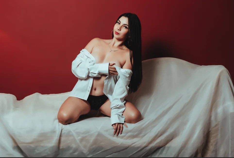 XXX Porn Photo of Nude AnniEsstone 2