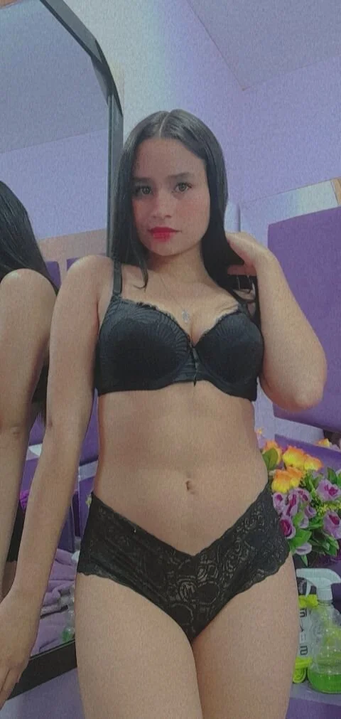 XXX Porn Photo of Nude RedVelveett_ 2