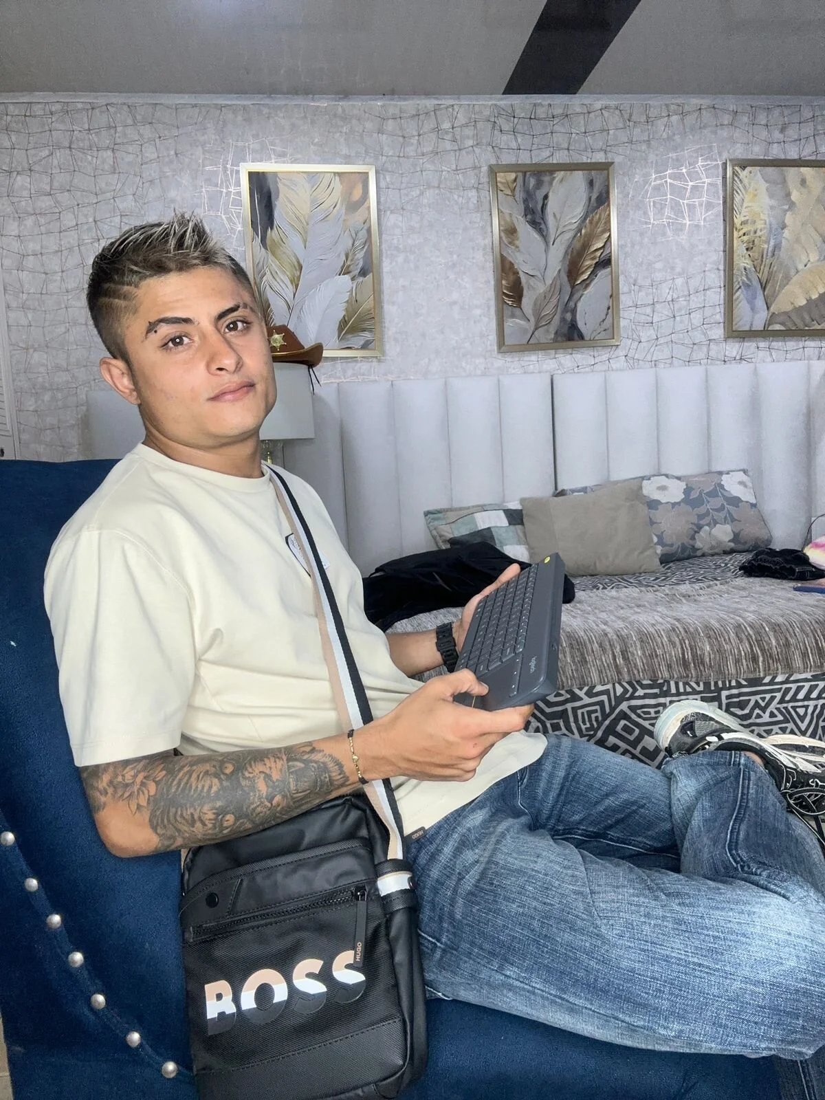 XXX Porn Photo of Nude Noah_sweetdreams 7