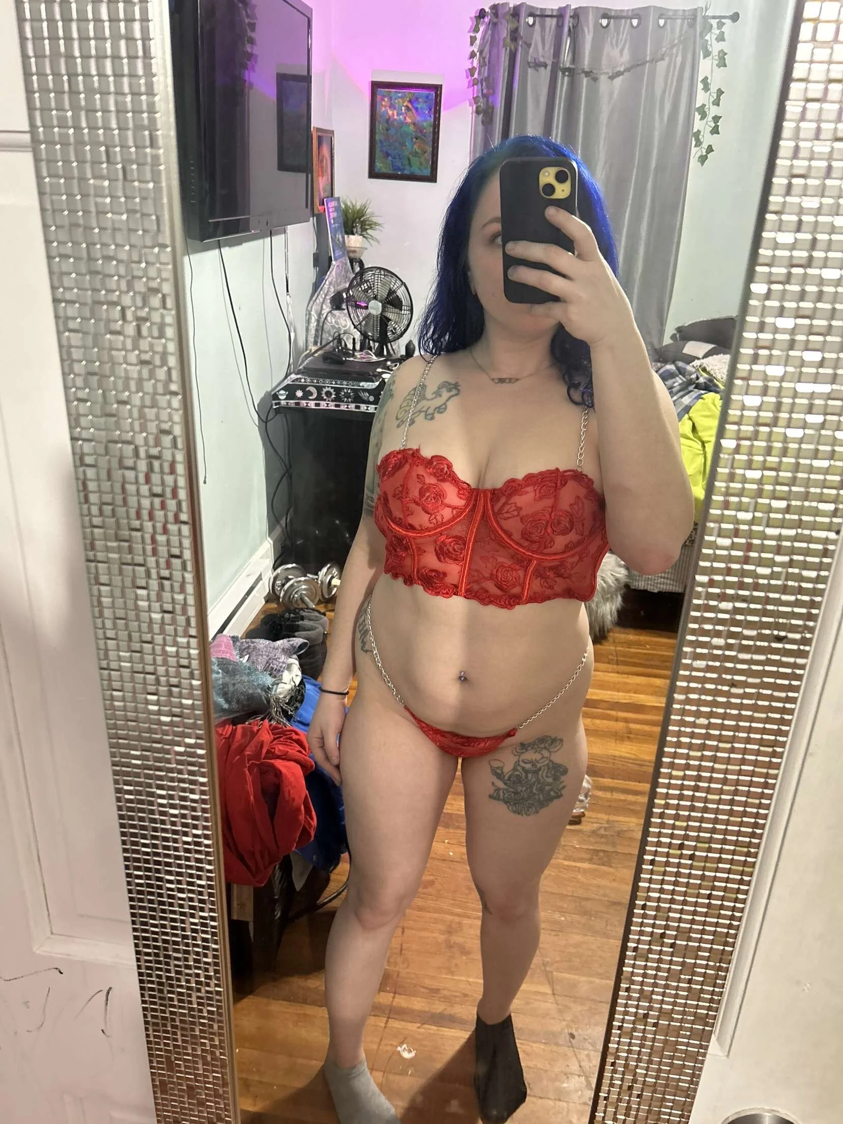 XXX Porn Photo of Nude oliviahazee 22