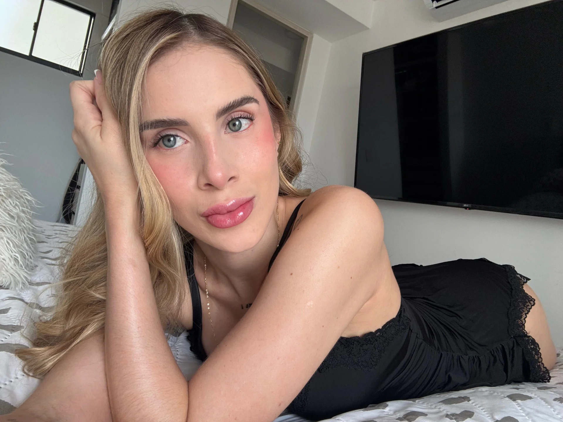XXX Porn Photo of Nude samara_0 1